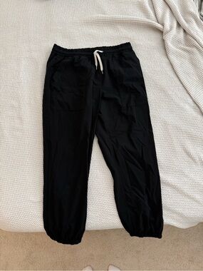 Vuori Black Drawstring Joggers with Patch Pockets